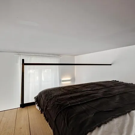 Apartment Homeby - Cozy Studio Penthouse